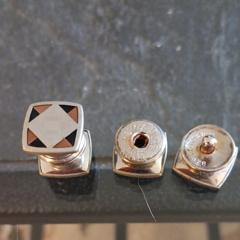 B&W 1923 KUM APART CUFFLINKS
